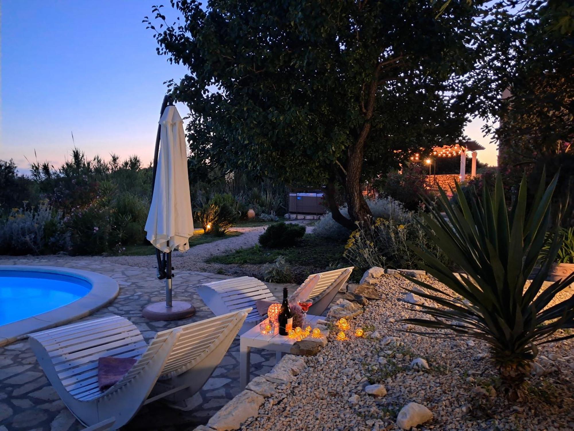 Villa Cesarica Novalja Exteriör bild